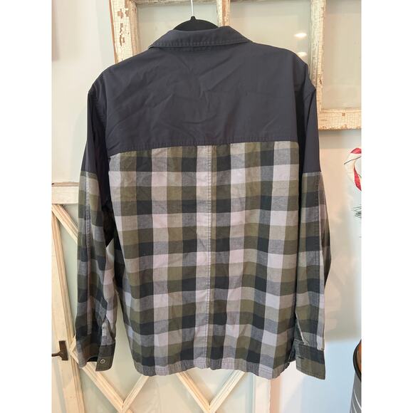 Wrangler ATG size XL button down top shirt - Picture 3 of 3